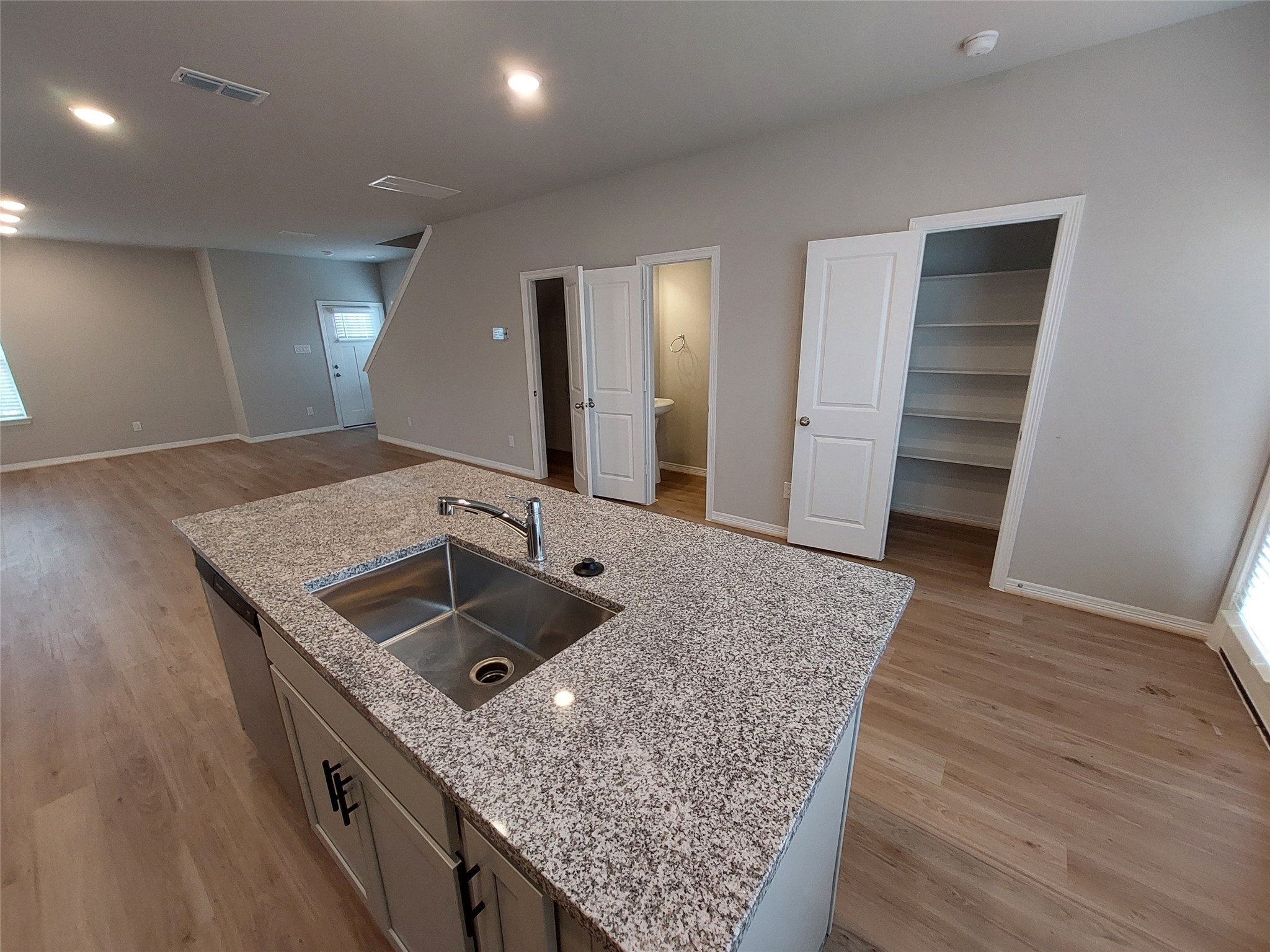 6438 Calhoun Road Houston, TX 77021 - Photo 6 of 23 Please be mindful these homes are in the final stage of construction and some work is still happening.