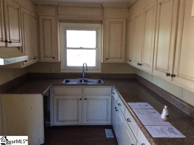 1256 Gravley Road Pickens, SC 29671 - Photo 4 of 9 Gallery Image 4