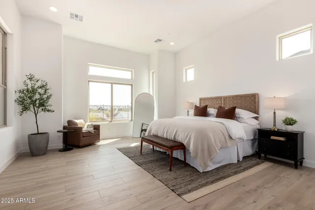 $1,099,950 | 5817 East Sanford Street, Mesa, AZ 85215