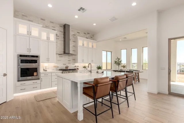 $1,099,950 | 5817 East Sanford Street, Mesa, AZ 85215