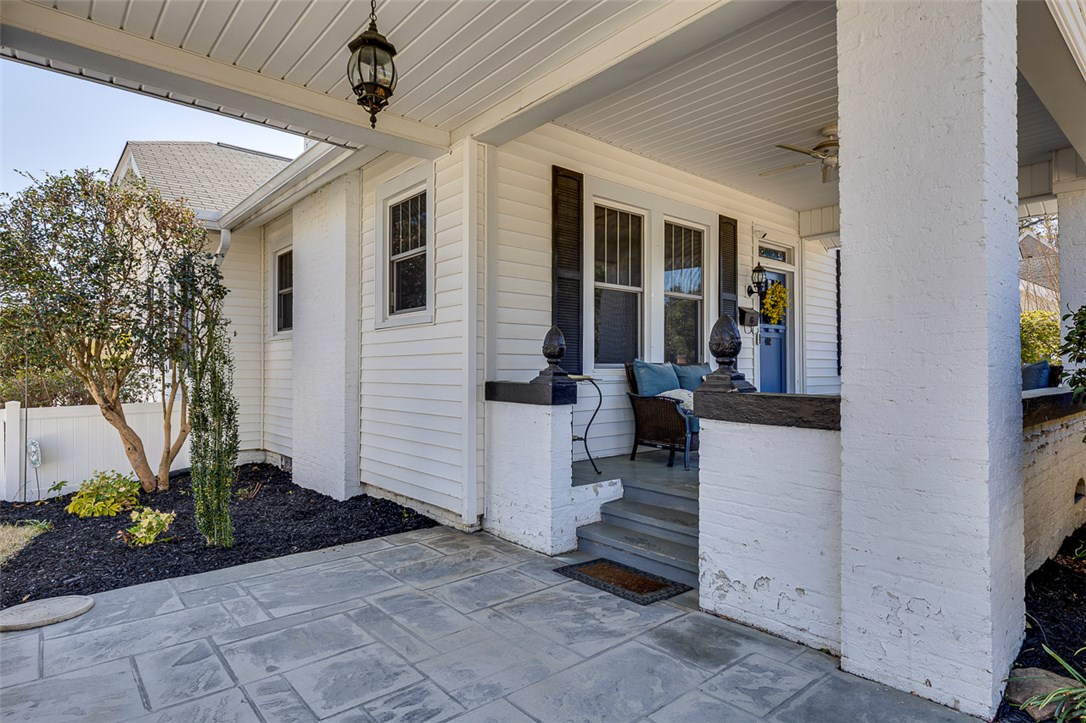 402 Brown Avenue Belton, SC 29627 - Photo 4 of 50