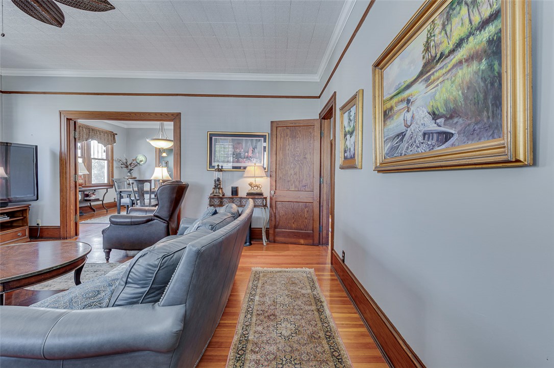 402 Brown Avenue Belton, SC 29627 - Photo 5 of 50