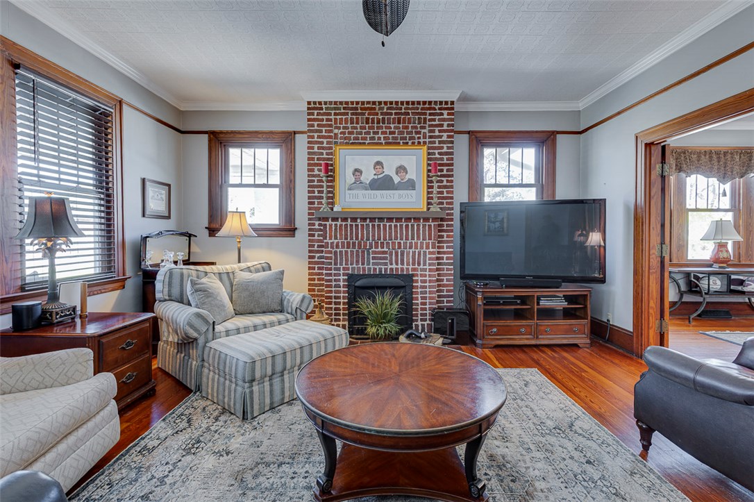 402 Brown Avenue Belton, SC 29627 - Photo 7 of 50