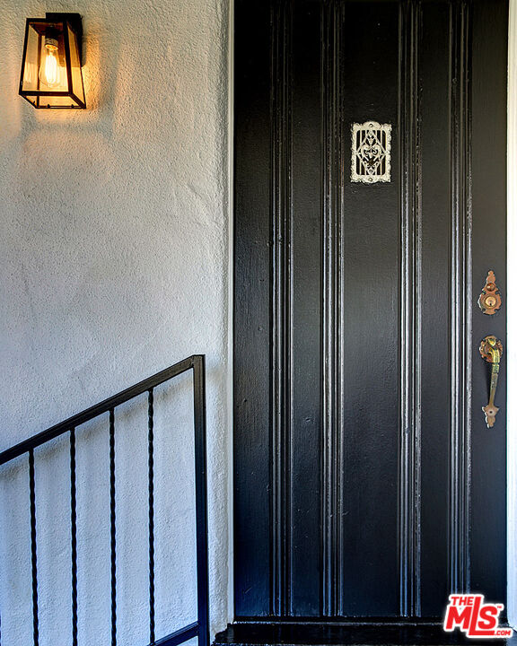 1260 West 81st Street Los Angeles, CA 90044 - Photo 31 of 33