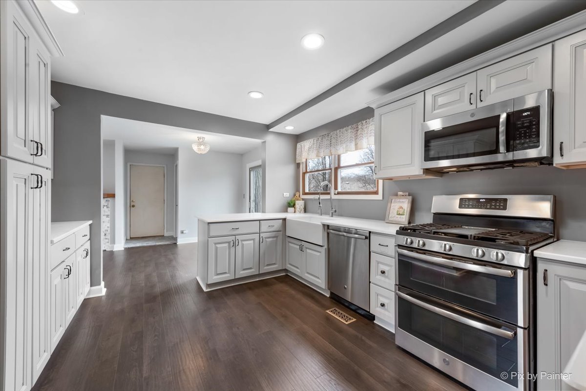 730 Dorchester Drive Bolingbrook, IL 60440 - Photo 4 of 38 Gallery Image 4