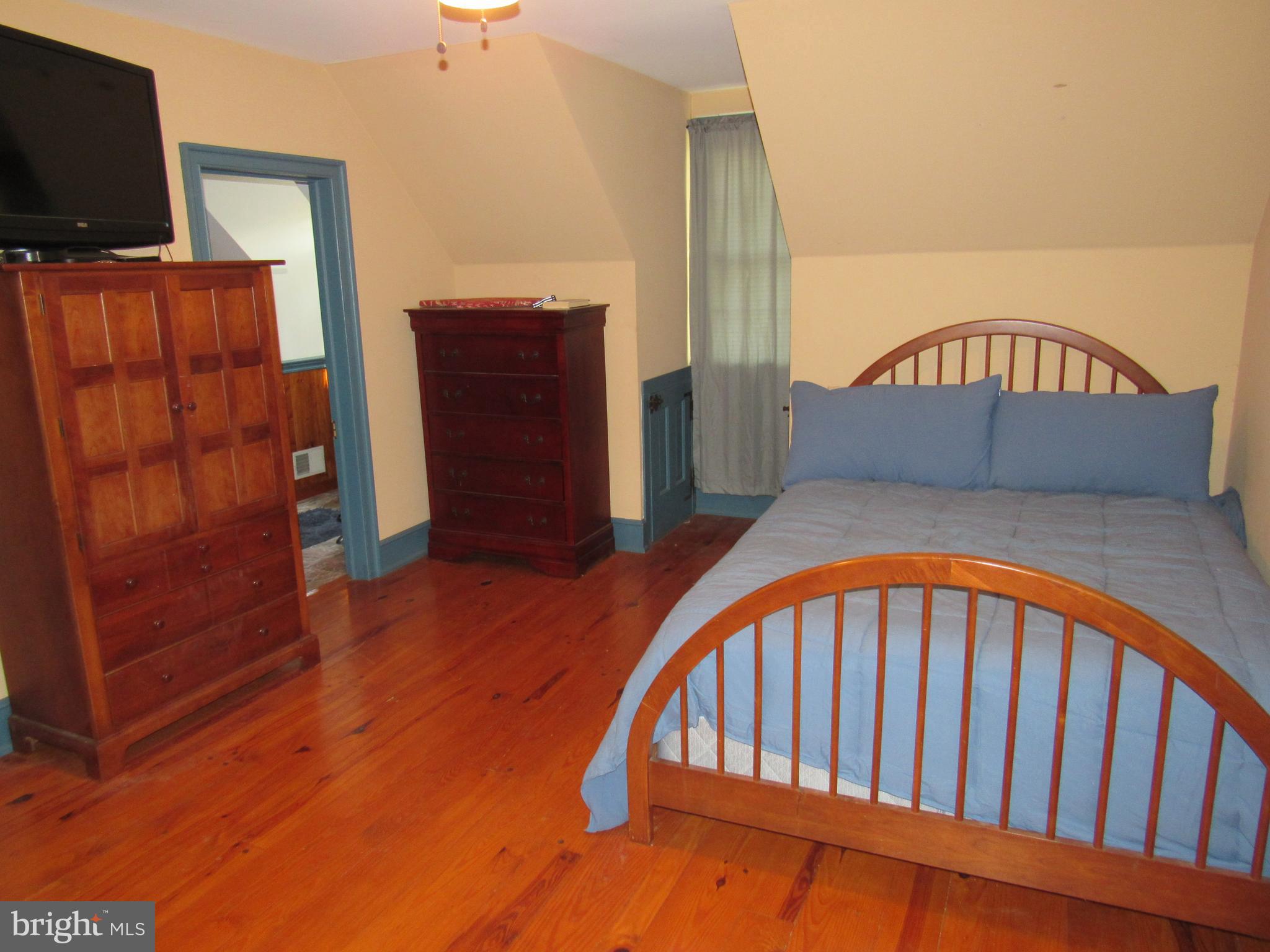 1105 Wilson Street Pottstown, PA 19464 - Photo 41 of 86 2ND FLOOR BED RM W/ FULL BATH