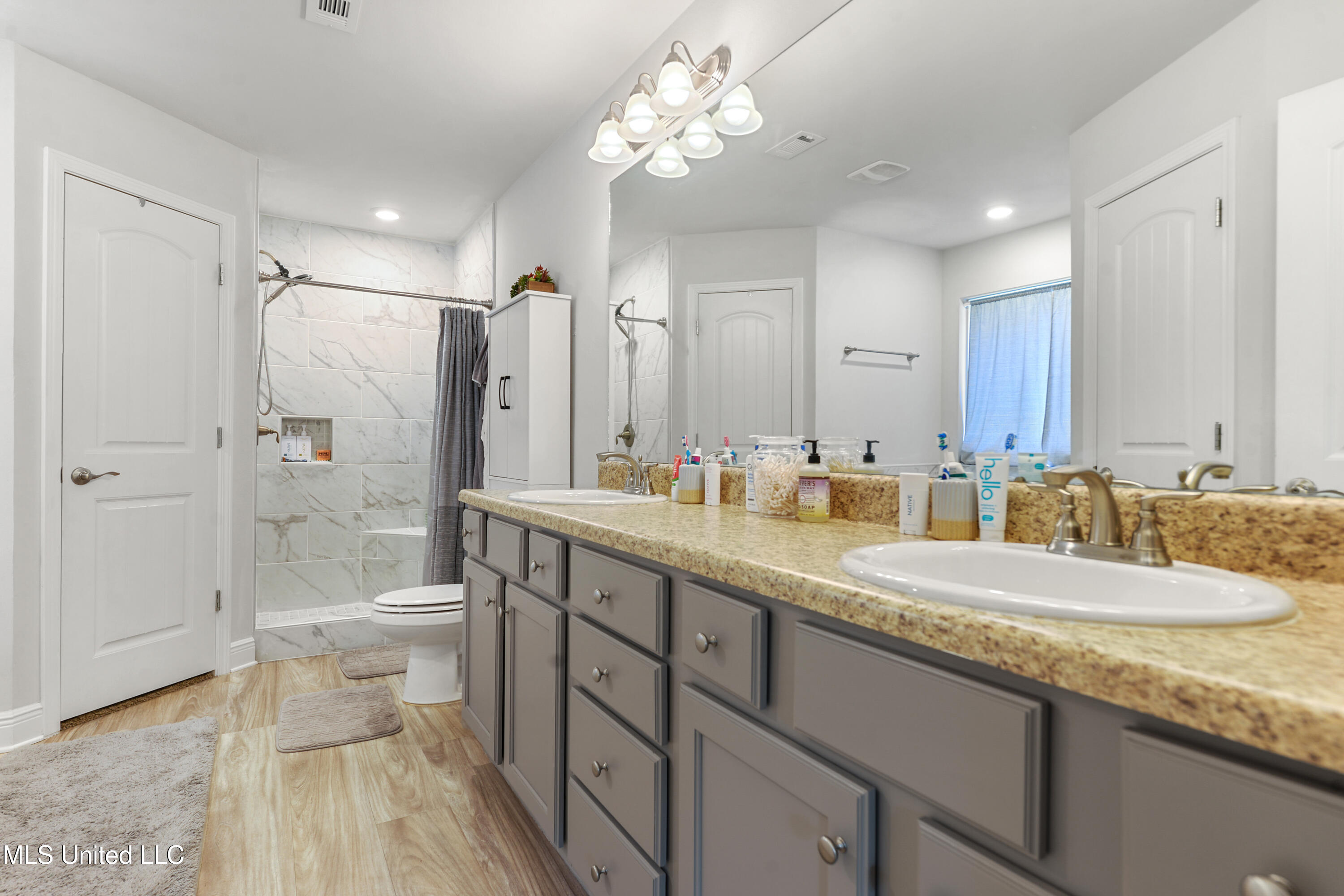 6751 Biddix-Evans Rd Central Ocean Springs, MS 39564 - Photo 15 of 37 015