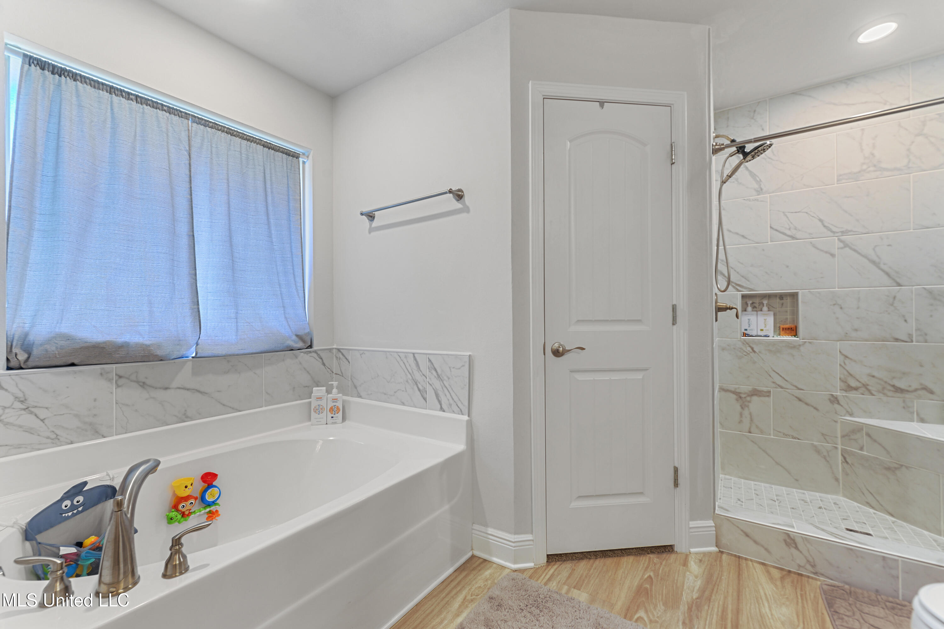 6751 Biddix-Evans Rd Central Ocean Springs, MS 39564 - Photo 16 of 37 016