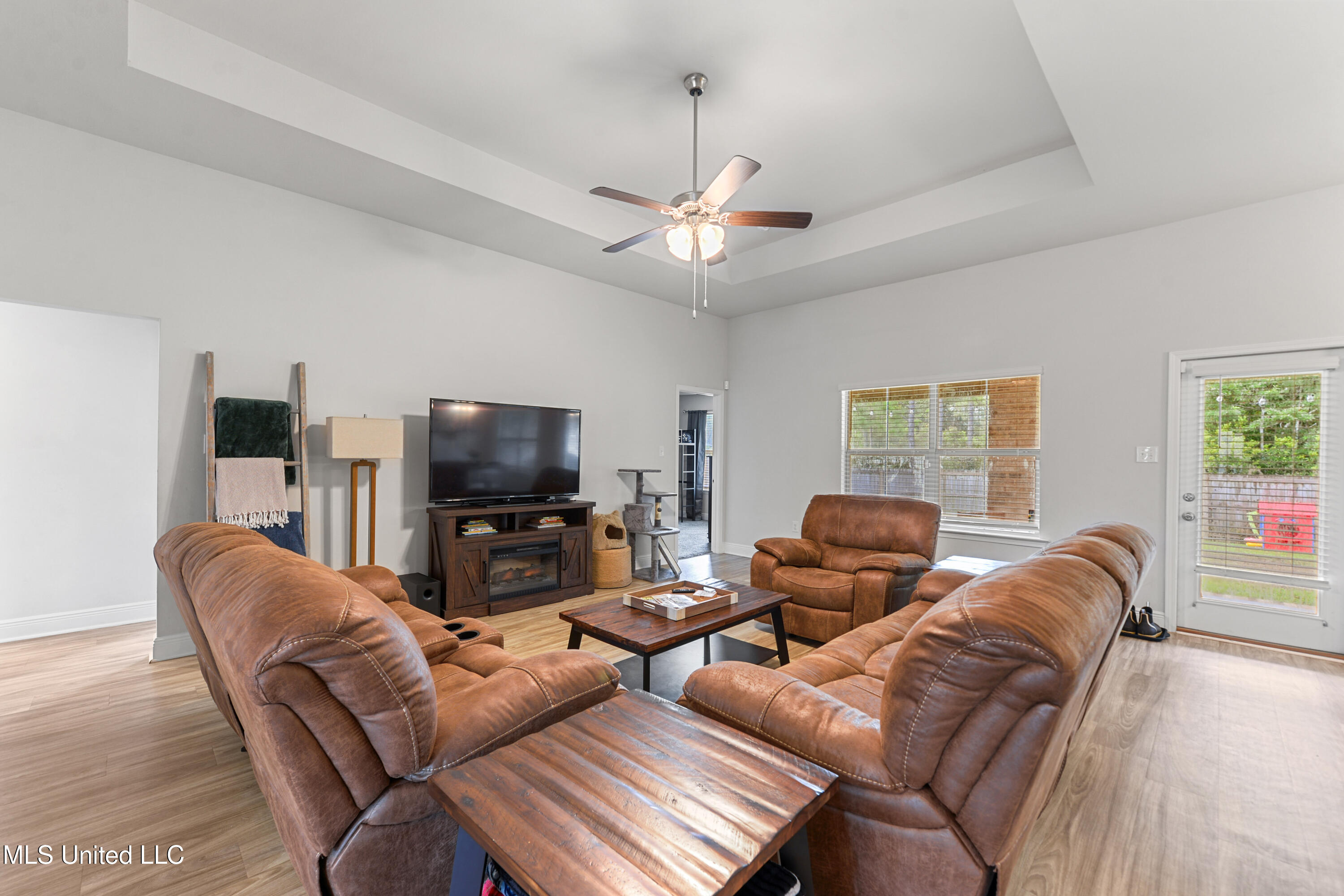 6751 Biddix-Evans Rd Central Ocean Springs, MS 39564 - Photo 4 of 37 004