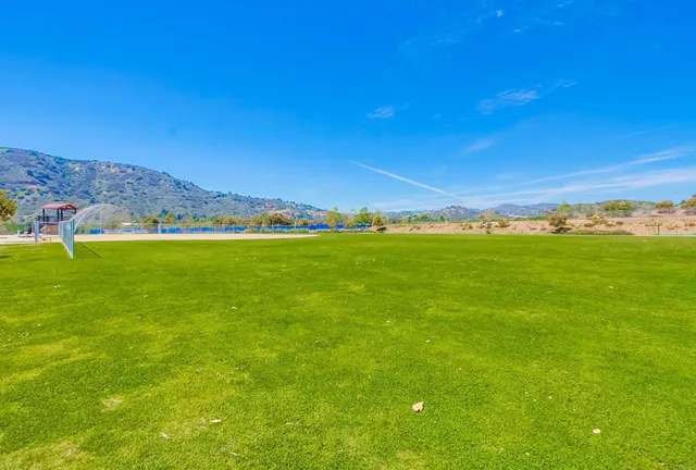 $1,040,000 | 280 Shetland Way, Fallbrook, CA 92028