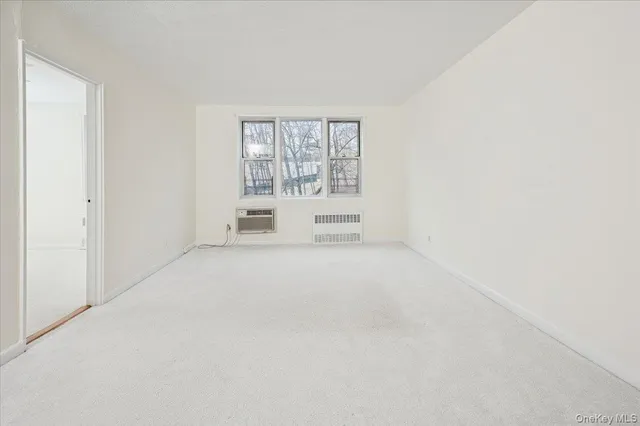 $2,200 | 4 Sadore Lane, Unit 5G, Yonkers, NY 10710