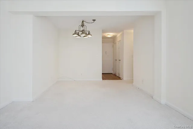 $2,200 | 4 Sadore Lane, Unit 5G, Yonkers, NY 10710