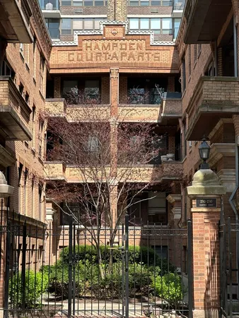 $5,100 | 2749 North Hampden Court, Unit 1G, Chicago, IL 60614