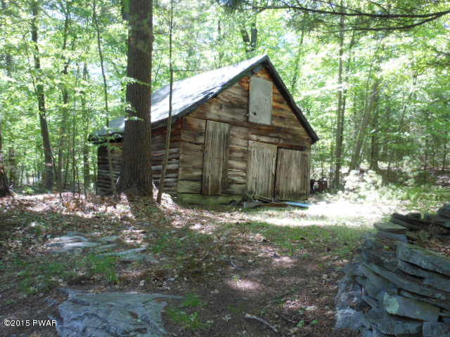 110 Sawmill Road Dingmans Ferry, PA 18328 - Photo 9 of 27 Gallery Image 9