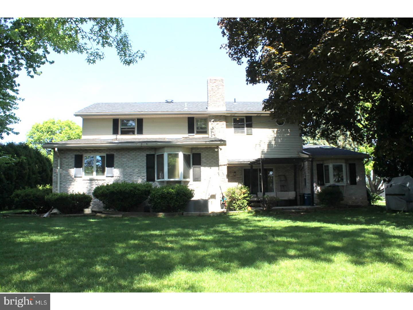 1625 Westwood Road Wyomissing, PA 19610 - Photo 15 of 17 Exterior Back