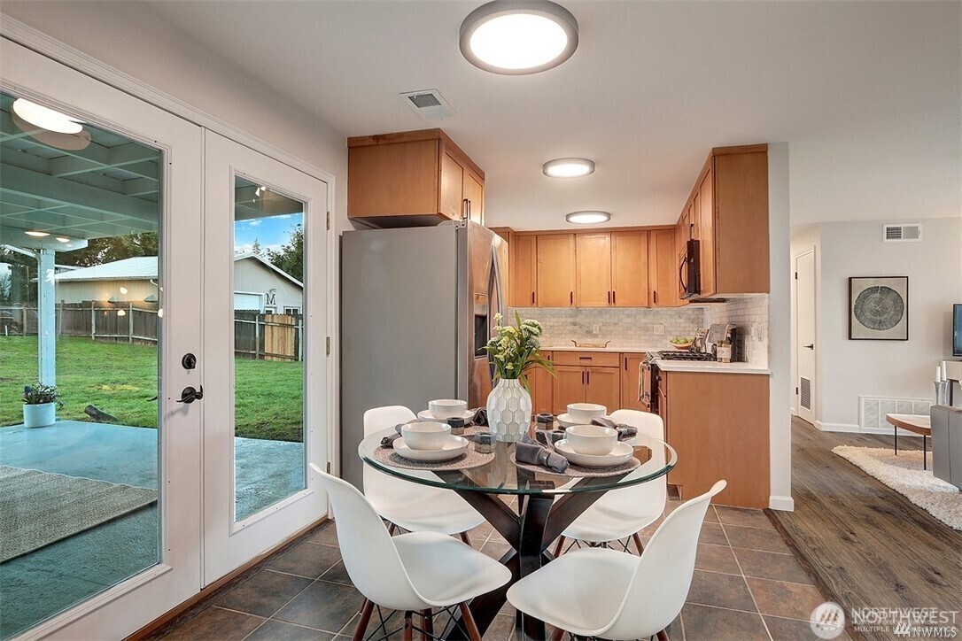 3708 Northeast 22nd Street Renton, WA 98056 - Photo 10 of 20