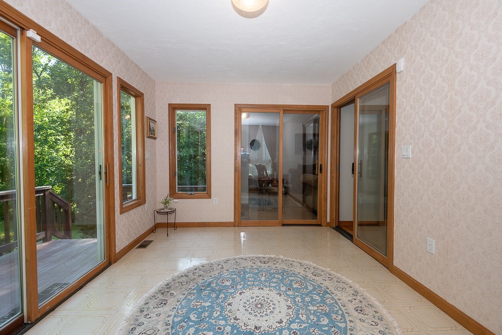 3 Spring Valley Road Worcester, MA 01609 - Photo 15 of 37 Gallery Image 15