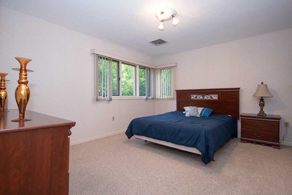3 Spring Valley Road Worcester, MA 01609 - Photo 30 of 37 Gallery Image 30