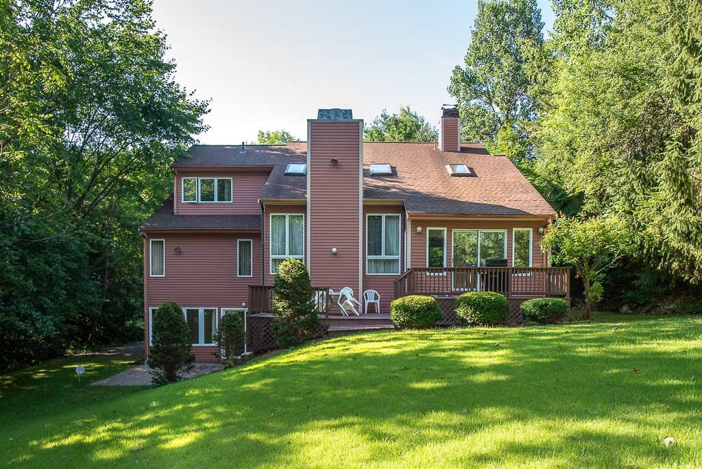 3 Spring Valley Road Worcester, MA 01609 - Photo 5 of 37 Gallery Image 5