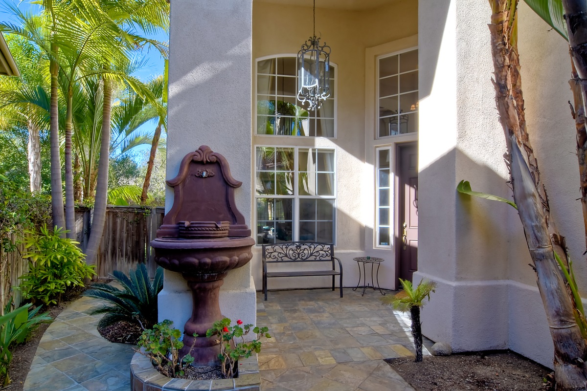 3633 Sage Canyon Drive Encinitas, CA 92024 - Photo 2 of 25 Welcoming Entry