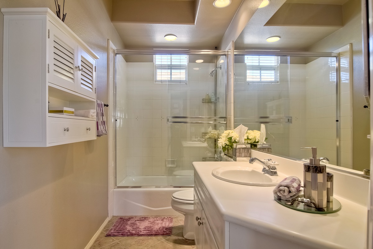 3633 Sage Canyon Drive Encinitas, CA 92024 - Photo 18 of 25 Granny Flat Full Bathroom