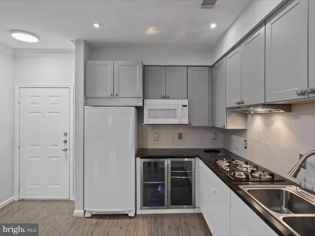 $325,000 | 9480 Virginia Center Boulevard, Unit 134, Vienna, VA 22181