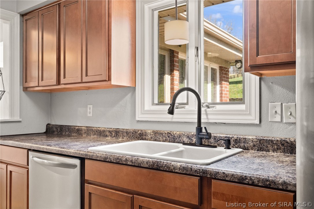 6256 Scottsville Road Floyds Knobs, IN 47119 - Photo 25 of 51