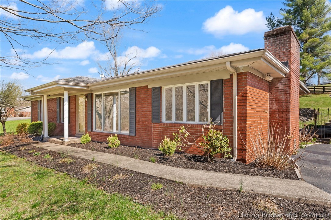 6256 Scottsville Road Floyds Knobs, IN 47119 - Photo 3 of 51