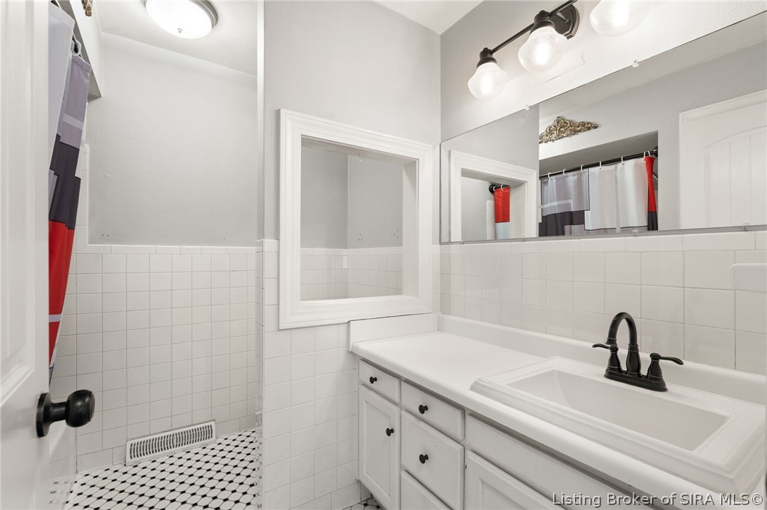 6256 Scottsville Road Floyds Knobs, IN 47119 - Photo 32 of 51