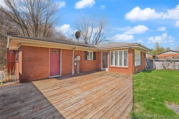 $365,000 | 6256 Scottsville Road, Floyds Knobs, IN 47119