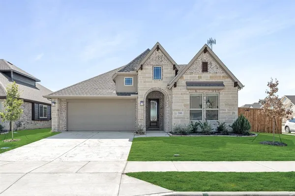 $384,384 | 200 Sweetwater Drive, Commerce, TX 75428