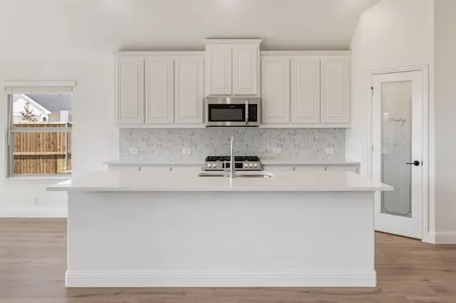 $414,384 | 200 Sweetwater Drive, Commerce, TX 75428