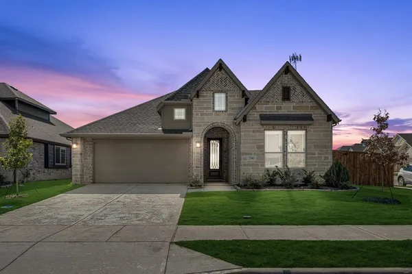 $384,384 | 200 Sweetwater Drive, Commerce, TX 75428