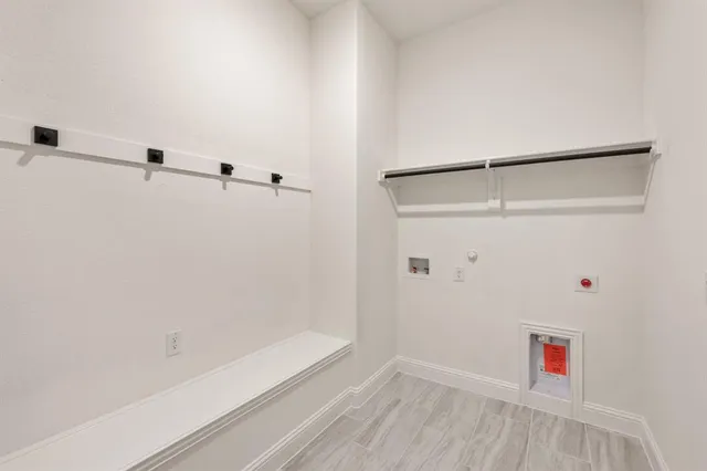 $414,384 | 200 Sweetwater Drive, Commerce, TX 75428