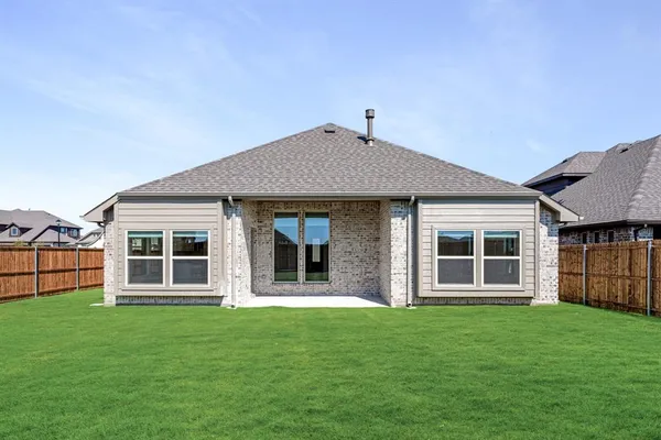 $384,384 | 200 Sweetwater Drive, Commerce, TX 75428