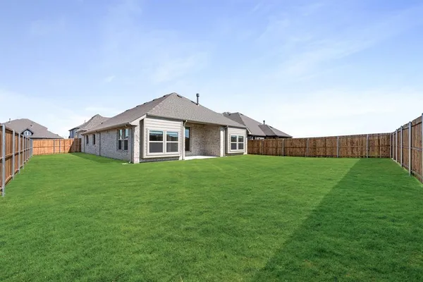 $384,384 | 200 Sweetwater Drive, Commerce, TX 75428