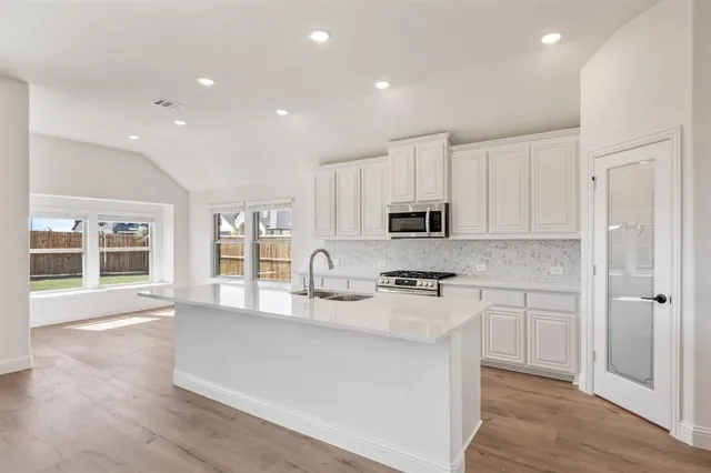 $414,384 | 200 Sweetwater Drive, Commerce, TX 75428