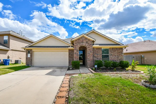 $2,150 | 2015 Treasure Mountain Drive, Spring, TX 77388