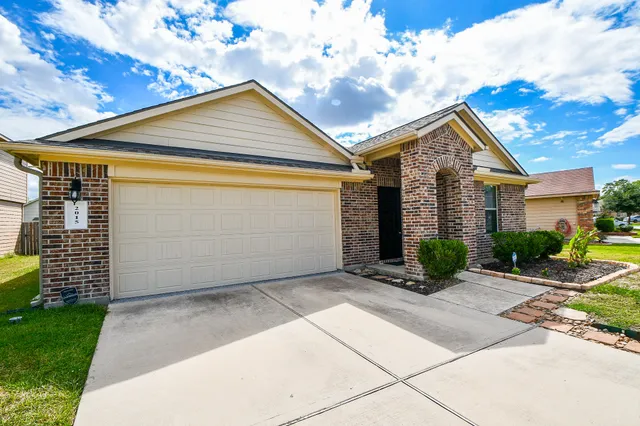 $2,150 | 2015 Treasure Mountain Drive, Spring, TX 77388
