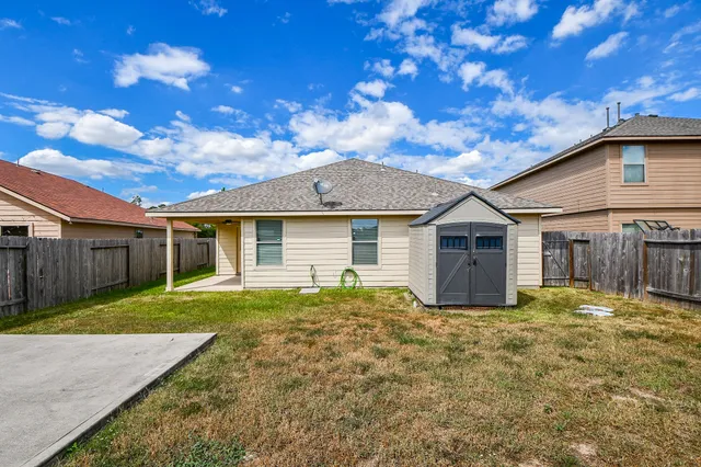 $2,150 | 2015 Treasure Mountain Drive, Spring, TX 77388