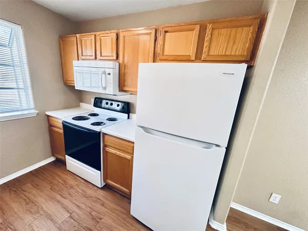 $1,325 | 8814 Schick Road, Unit B, Austin, TX 78729