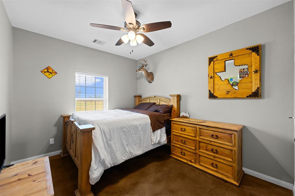 511 East Pecan Tree Road Waxahachie, TX 75165 - Photo 21 of 36 Bedroom #2