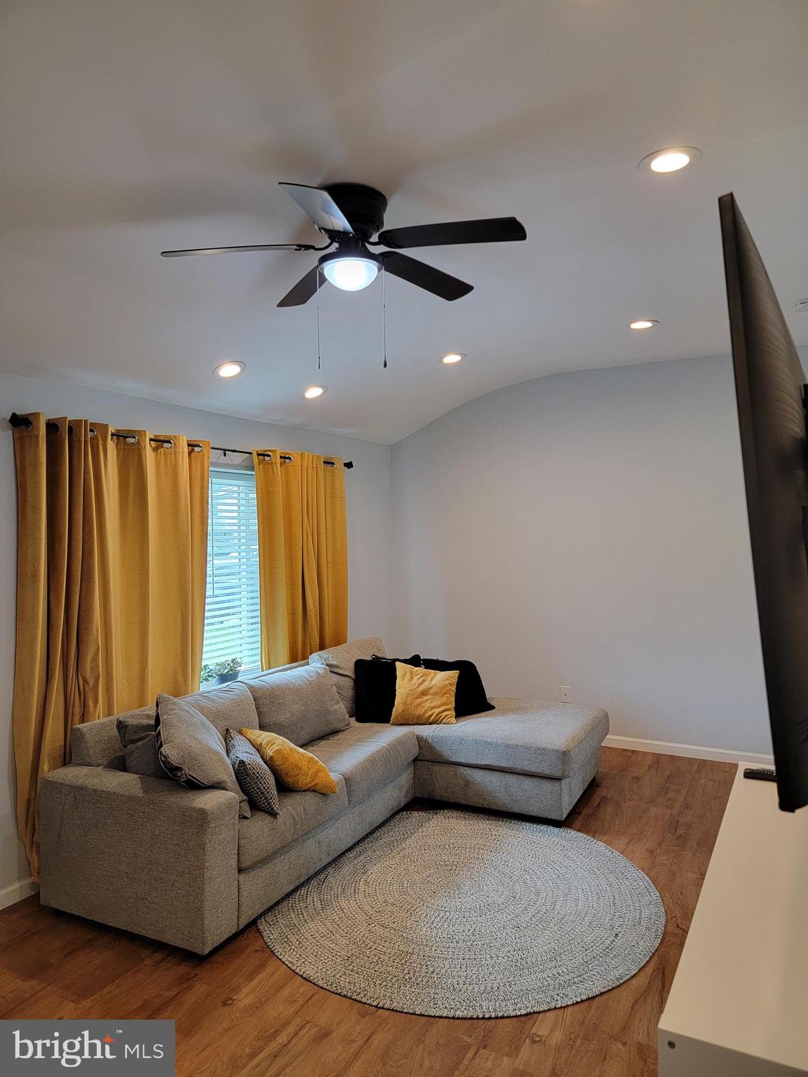 321 Independence Boulevard Lawnside, NJ 08045 - Photo 5 of 36 Living area.