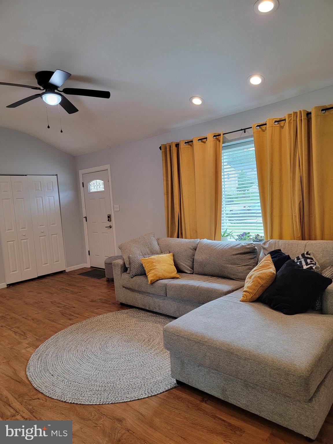 321 Independence Boulevard Lawnside, NJ 08045 - Photo 7 of 36 Living area.