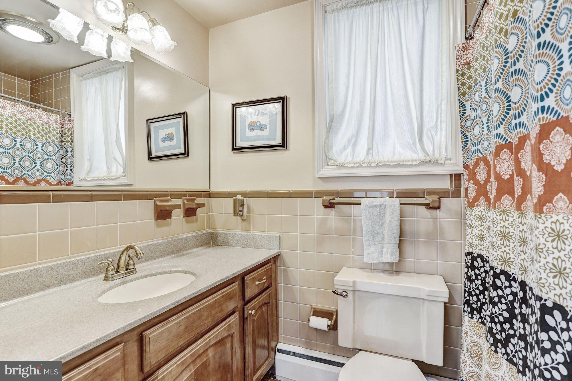 3921 Chatham Road Ellicott City, MD 21042 - Photo 15 of 30 Full Bath