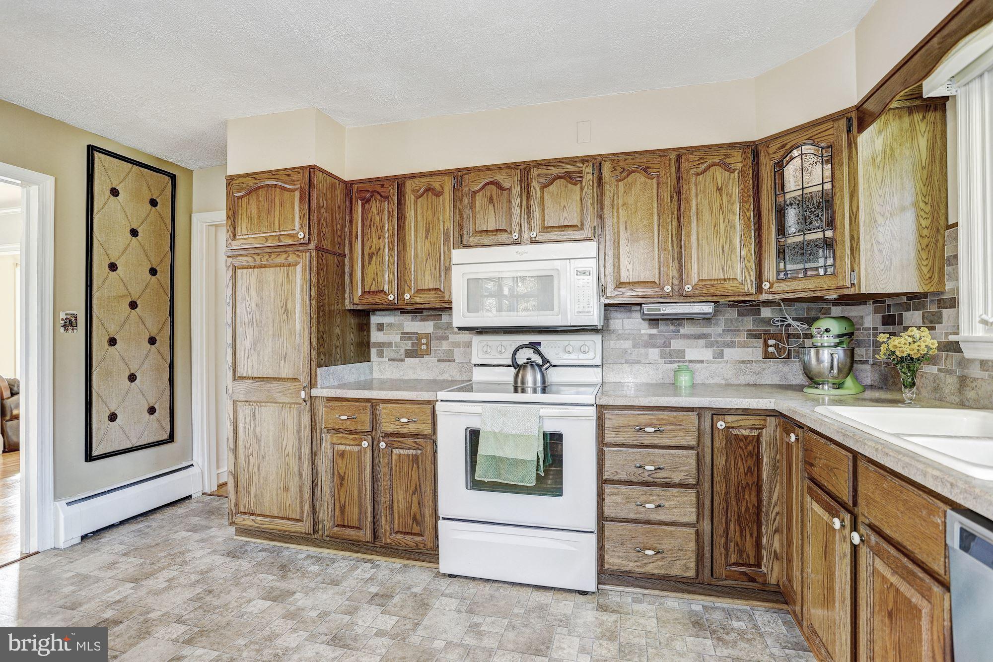 3921 Chatham Road Ellicott City, MD 21042 - Photo 8 of 30 Kitchen