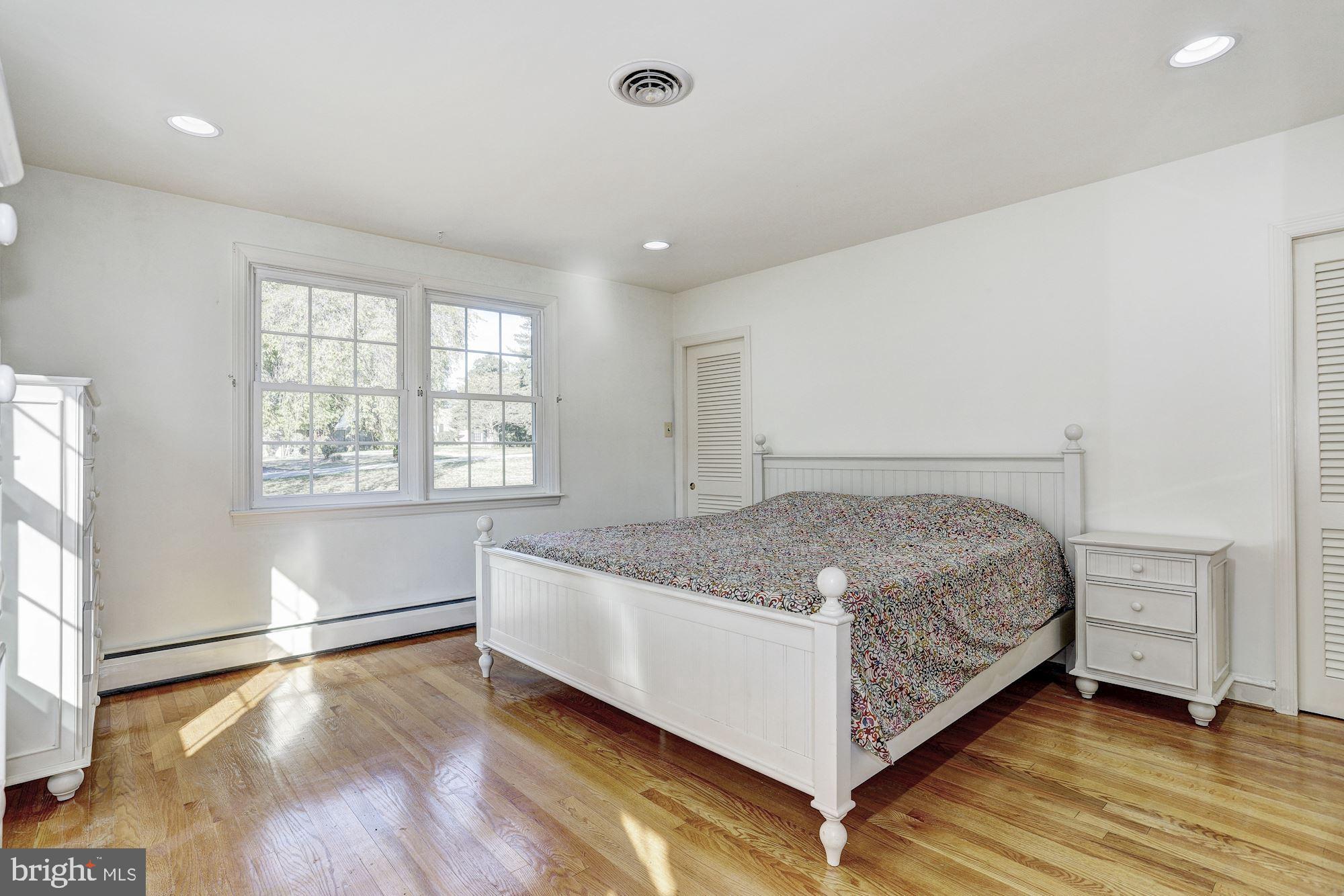 3921 Chatham Road Ellicott City, MD 21042 - Photo 10 of 30 Master Bedroom