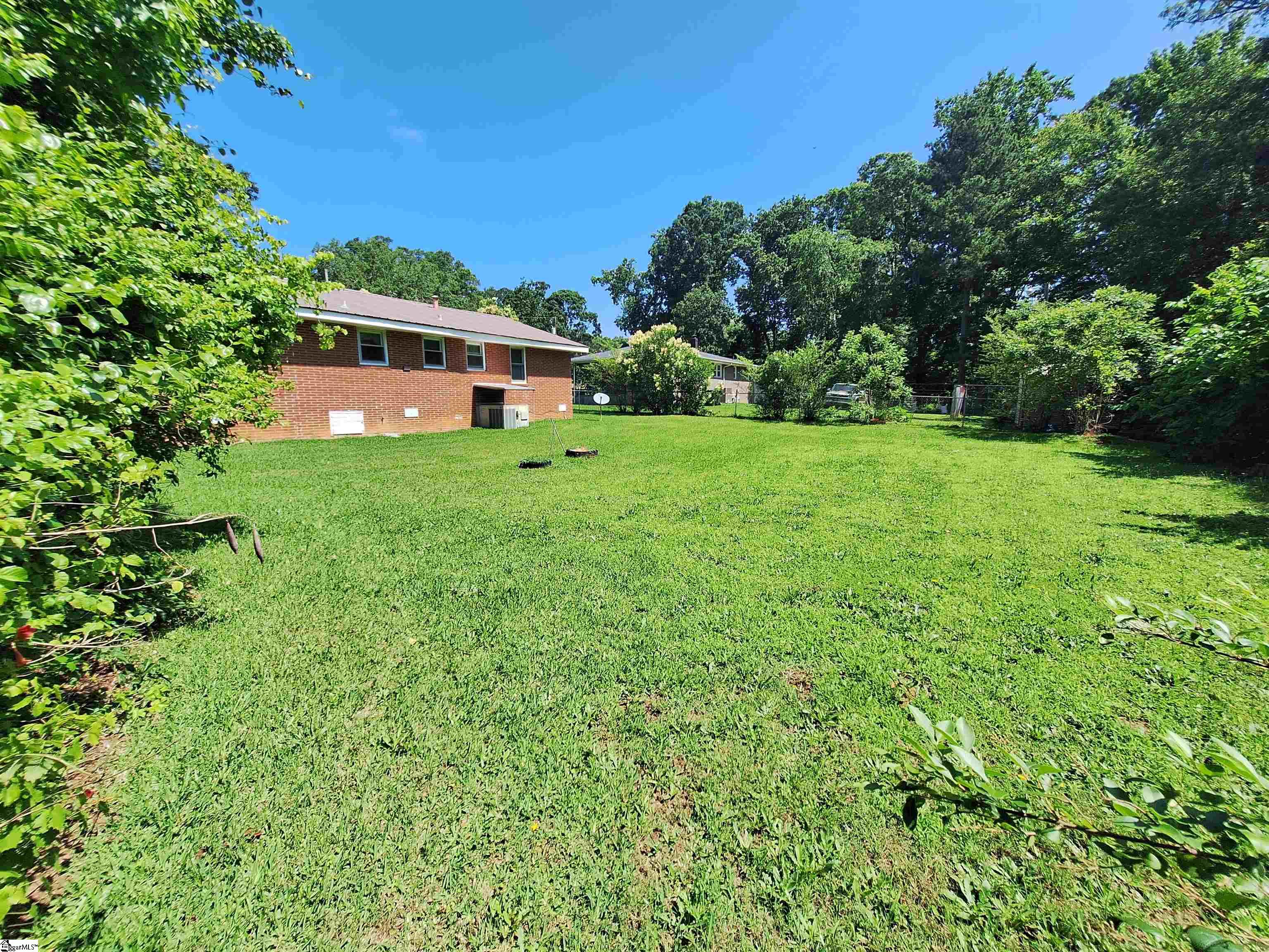 107 Pine Road Laurens, SC 29360 - Photo 39 of 48
