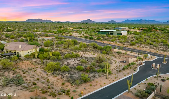 $450,000 | 8650 East Stagecoach Pass, Unit 6, Carefree, AZ 85377