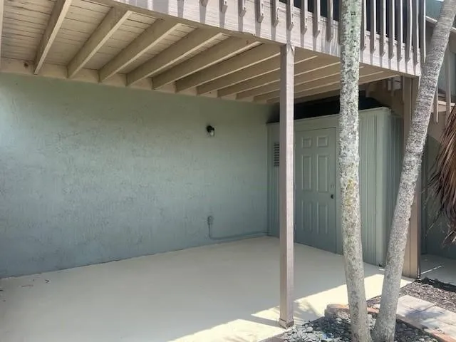 a view of utility room